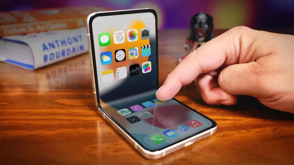 Foldable iPhone